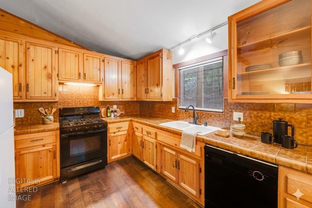 7184 Pine Cone Dr, Pollock Pines, CA 95726