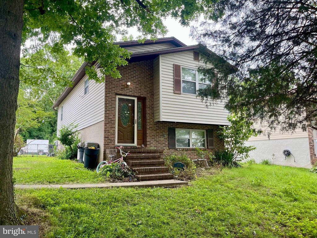 2009 HALETHORPE AVE, Baltimore, MD 21227