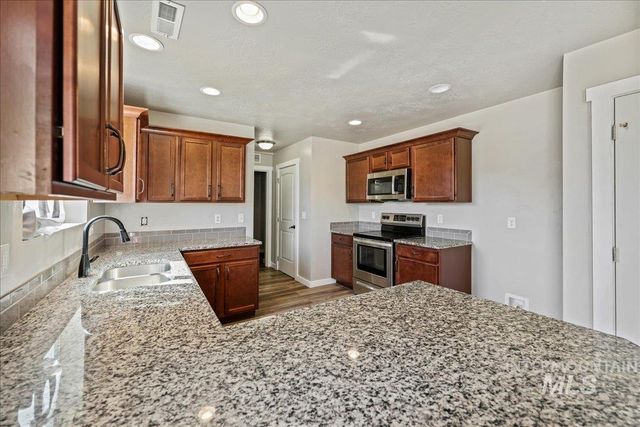3444 S Avondale, Nampa, ID 83686