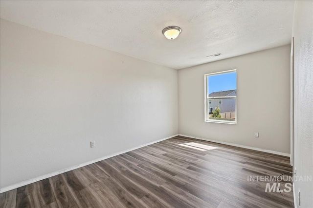 3444 S Avondale, Nampa, ID 83686