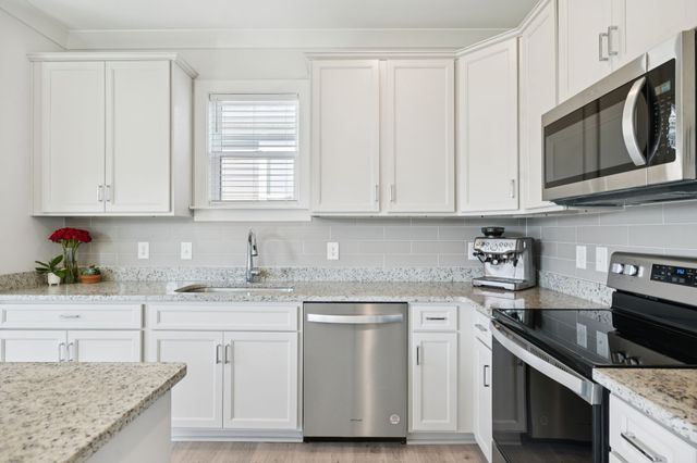 7547 Maggie Dr, Antioch, TN 37013