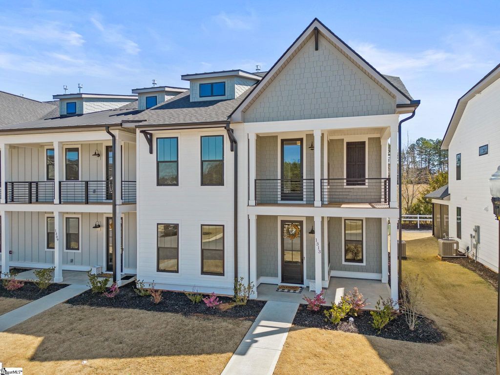 1313 S Pinot Road, Duncan, SC 29334