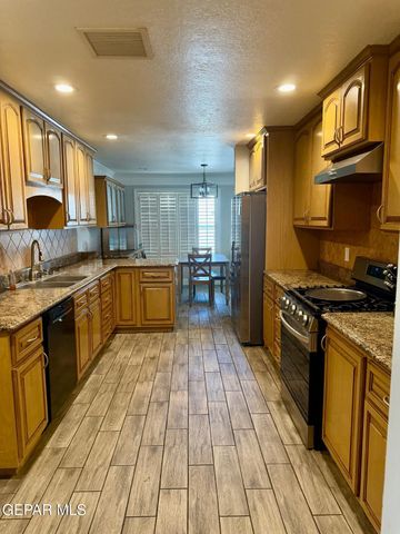 4921 VISTA GRANDE Circle, El Paso, TX 79922