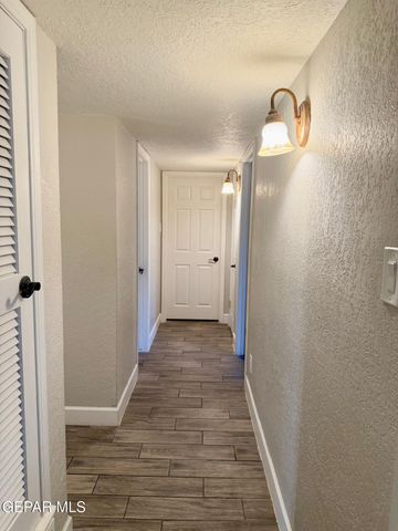 4921 VISTA GRANDE Circle, El Paso, TX 79922