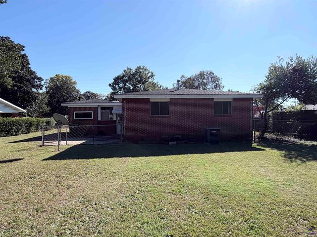 118 Meadowcliff Circle, Warner Robins, GA 31093