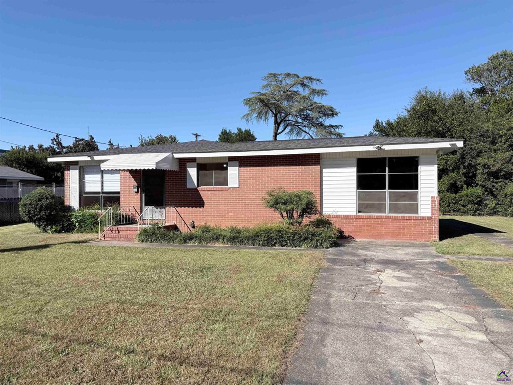 118 Meadowcliff Circle, Warner Robins, GA 31093