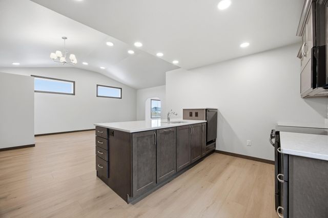 6270 21st Street S, Fargo, ND 58104