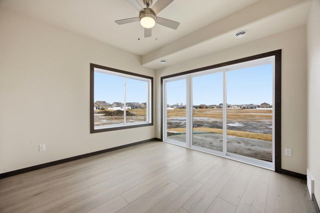 6270 21st Street S, Fargo, ND 58104