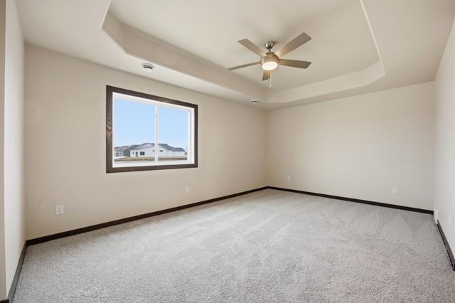 6270 21st Street S, Fargo, ND 58104