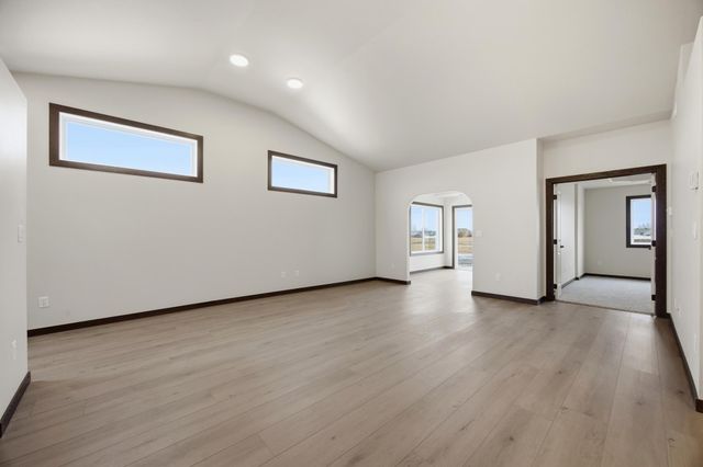 6270 21st Street S, Fargo, ND 58104