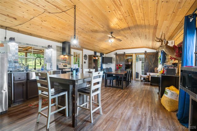 457848 E 1013 Road, Vian, OK 74962