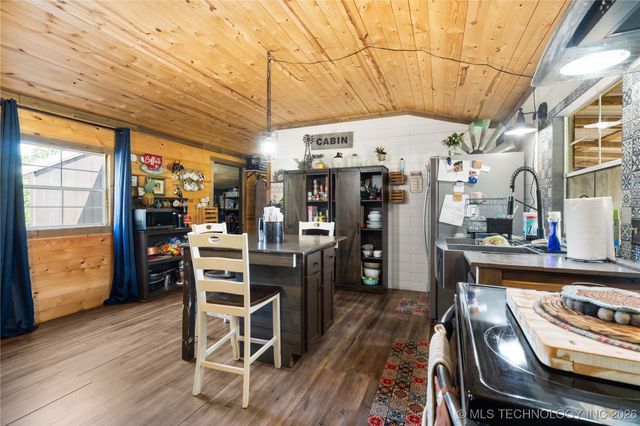 457848 E 1013 Road, Vian, OK 74962