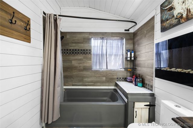 457848 E 1013 Road, Vian, OK 74962