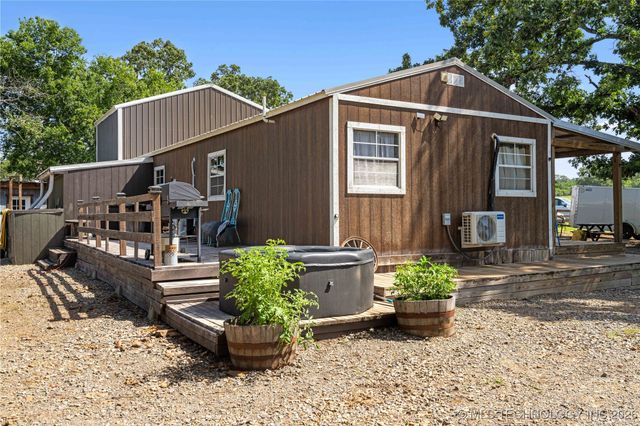 457848 E 1013 Road, Vian, OK 74962