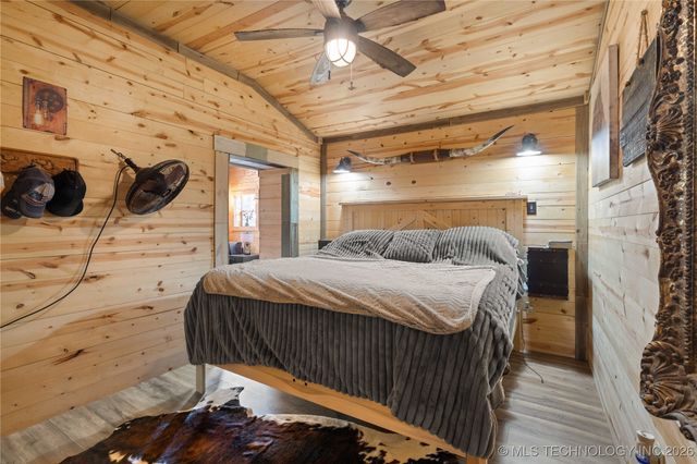 457848 E 1013 Road, Vian, OK 74962