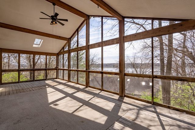 3 Walbrier Court, Leclaire, IA 52753