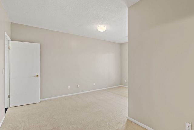 3 Walbrier Court, Leclaire, IA 52753
