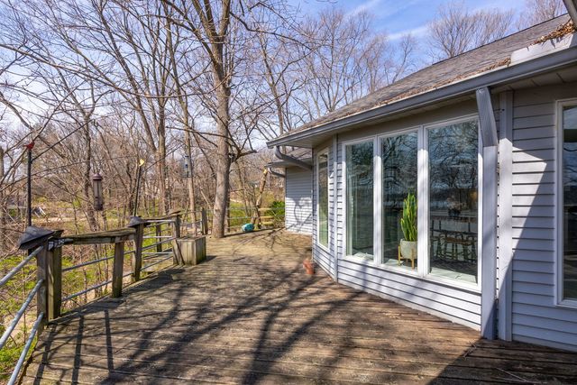3 Walbrier Court, Leclaire, IA 52753