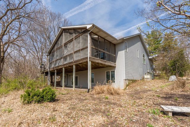 3 Walbrier Court, Leclaire, IA 52753