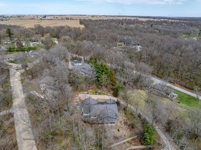 3 Walbrier Court, Leclaire, IA 52753