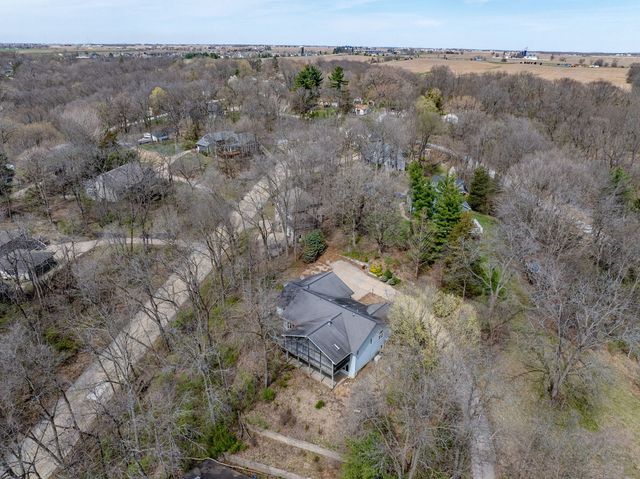 3 Walbrier Court, Leclaire, IA 52753