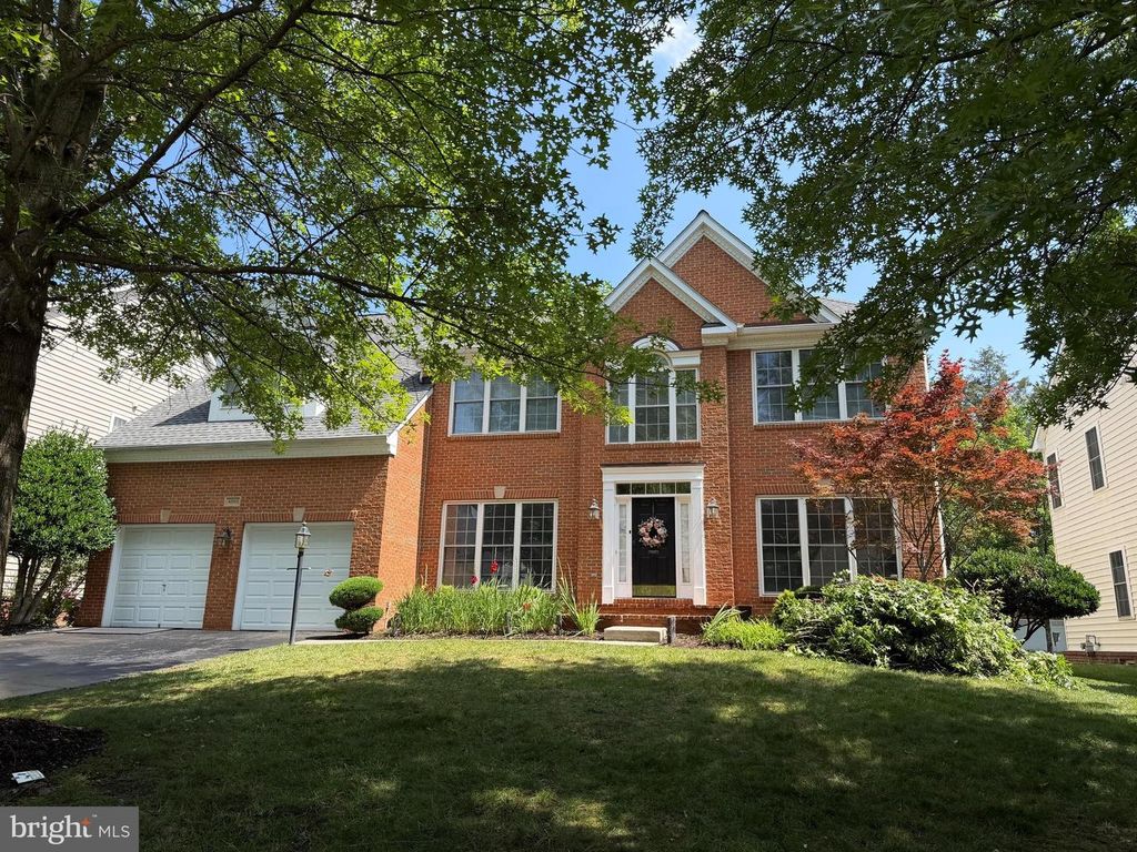 42855 CHATELAIN CIR, Brambleton, VA 20148