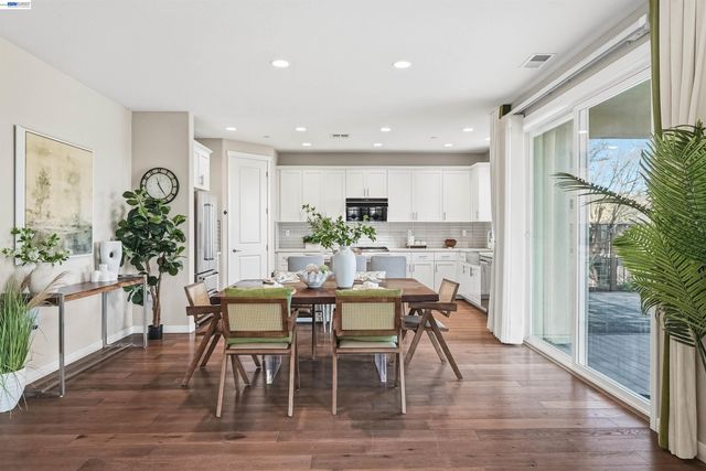 515 Tananger Heights Ln, Pleasant Hill, CA 94523