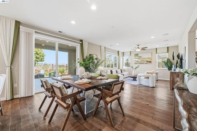 515 Tananger Heights Ln, Pleasant Hill, CA 94523