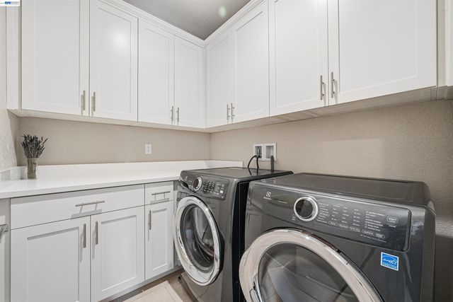 515 Tananger Heights Ln, Pleasant Hill, CA 94523