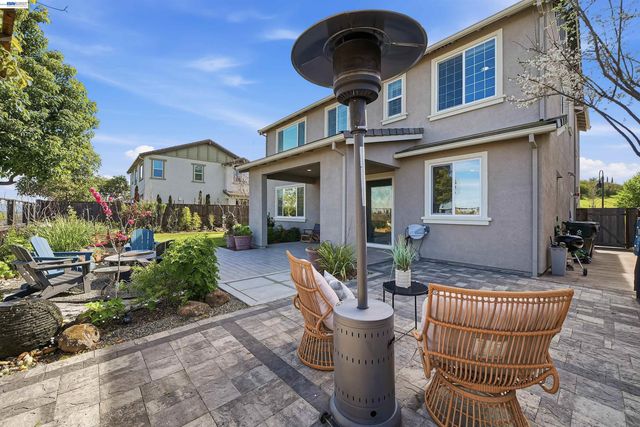 515 Tananger Heights Ln, Pleasant Hill, CA 94523