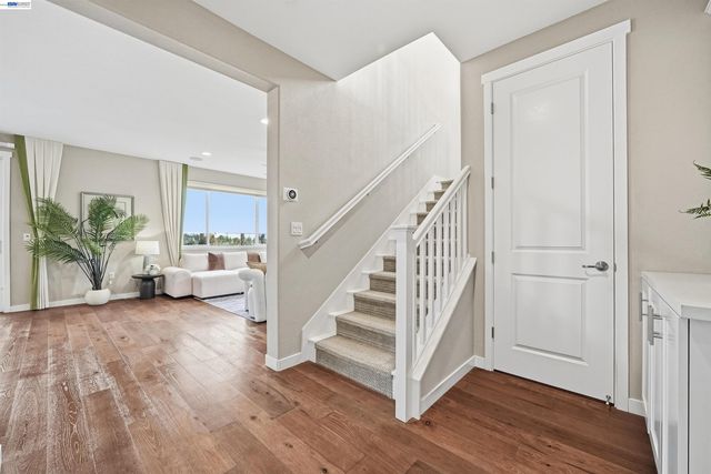 515 Tananger Heights Ln, Pleasant Hill, CA 94523