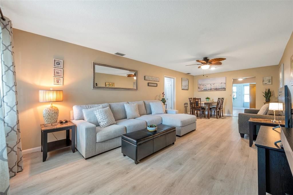 Image 5 of property listing at 11200 102ND AVENUE 119, Seminole, FL 33778