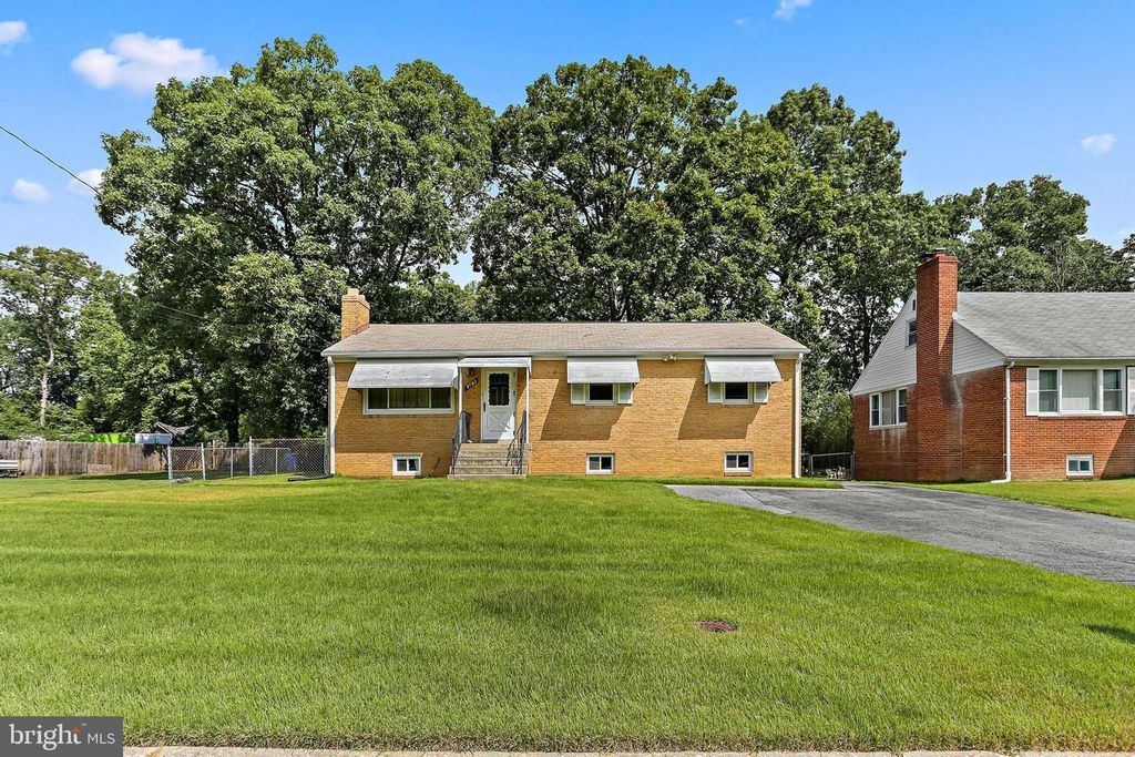 7214 EARL DR, District Heights, MD 20747