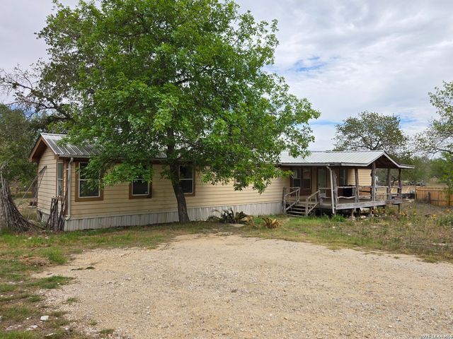 1819 Medina Circle, San Antonio, TX 78264