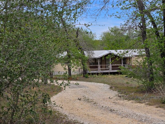 1819 Medina Circle, San Antonio, TX 78264