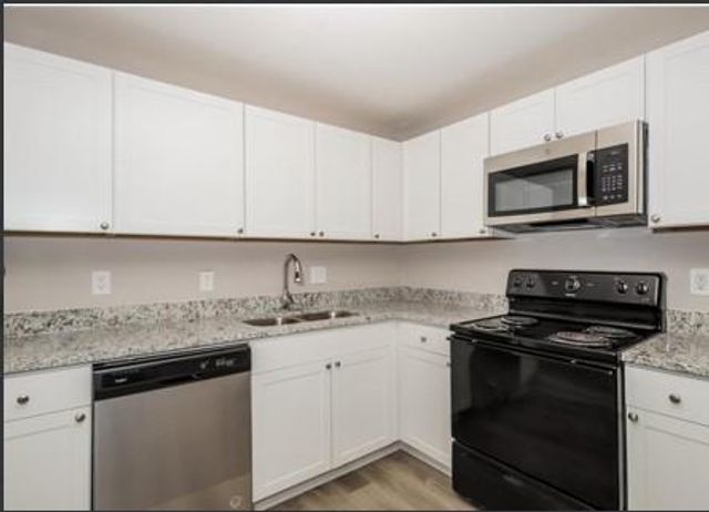 1627 Line Circle, Decatur, GA 30032
