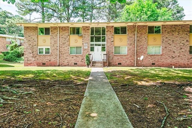 1627 Line Circle, Decatur, GA 30032