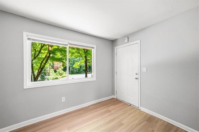 1627 Line Circle, Decatur, GA 30032