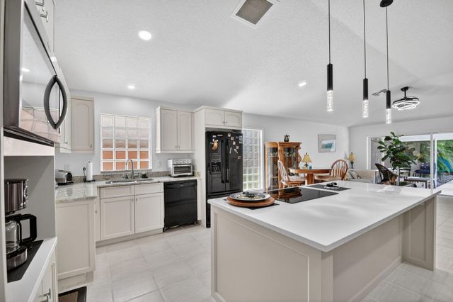 1084 Aspri Way, Riviera Beach, FL 33418