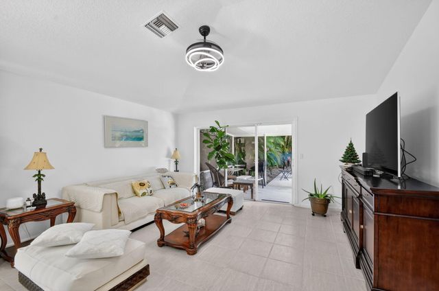 1084 Aspri Way, Riviera Beach, FL 33418