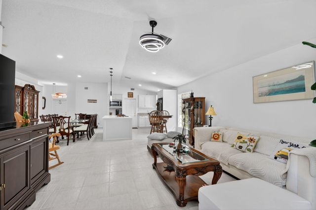 1084 Aspri Way, Riviera Beach, FL 33418