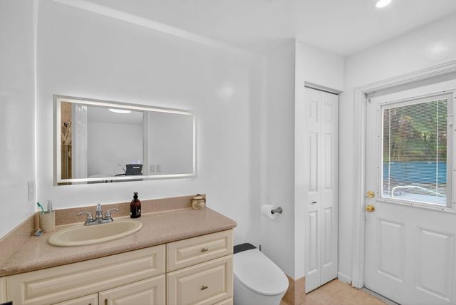 1084 Aspri Way, Riviera Beach, FL 33418