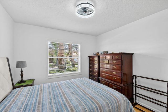 1084 Aspri Way, Riviera Beach, FL 33418
