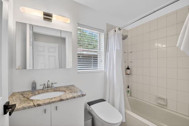 1084 Aspri Way, Riviera Beach, FL 33418