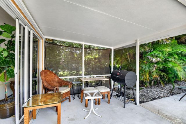 1084 Aspri Way, Riviera Beach, FL 33418