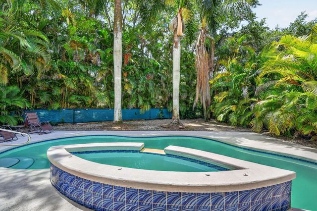 1084 Aspri Way, Riviera Beach, FL 33418
