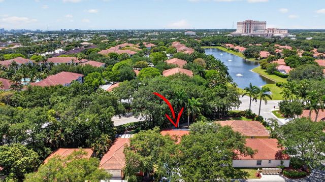 1084 Aspri Way, Riviera Beach, FL 33418