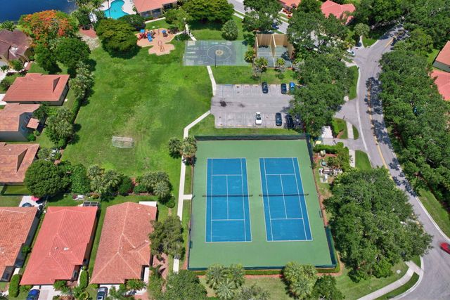 1084 Aspri Way, Riviera Beach, FL 33418