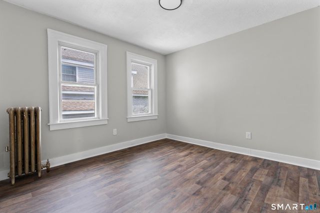 16 Oak Street, Norwich, CT 06360