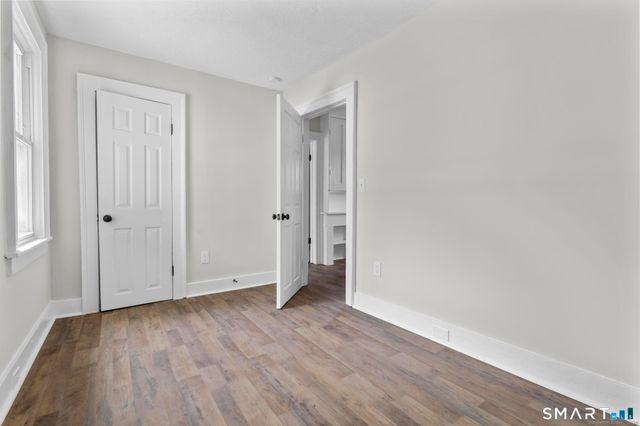 16 Oak Street, Norwich, CT 06360